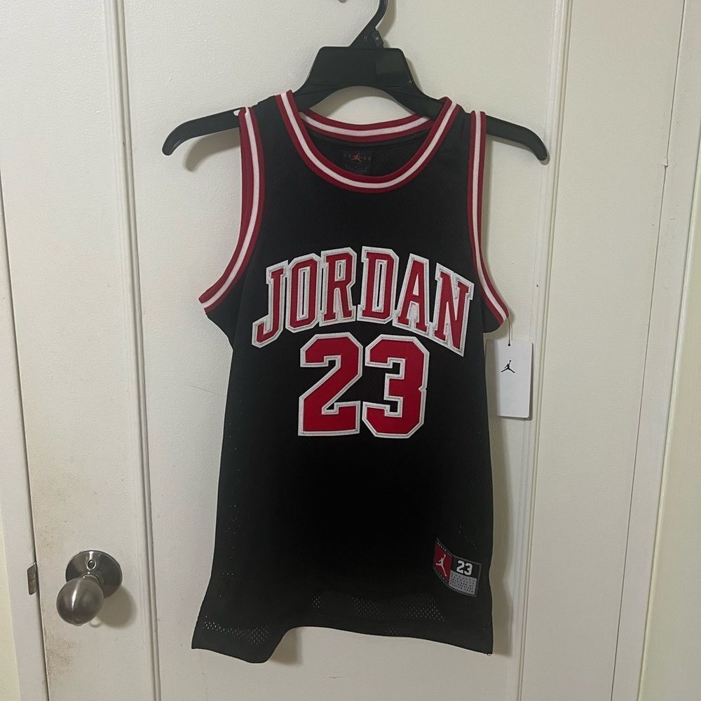 NWT Air Jordan Black and Red Jersey Big Kids size Medium